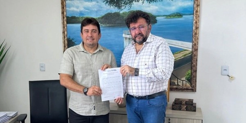 Helder Carvalho assina Termo de Protocolo para firmar parceria com o Governo do Estado e anuncia Especialização em Paleontologia que funcionará em Sousa