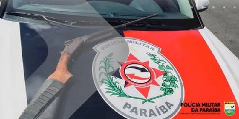 PM apreende espingarda durante abordagem e prende homem em flagrante no Sertão