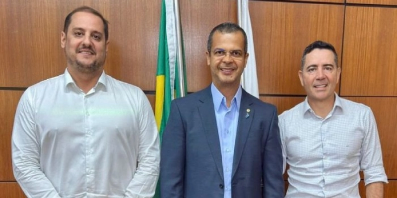 No Ministério da Pesca, Jutay Meneses discute inconsistências nos processos do Seguro Defeso