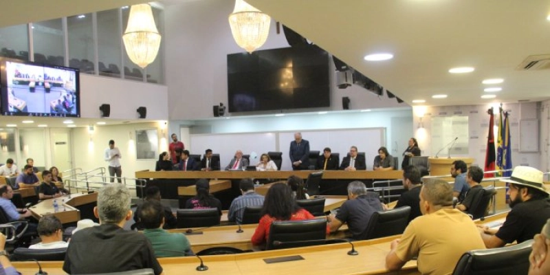 Assembleia debate Lei que disciplina o couvert artístico na Paraíba