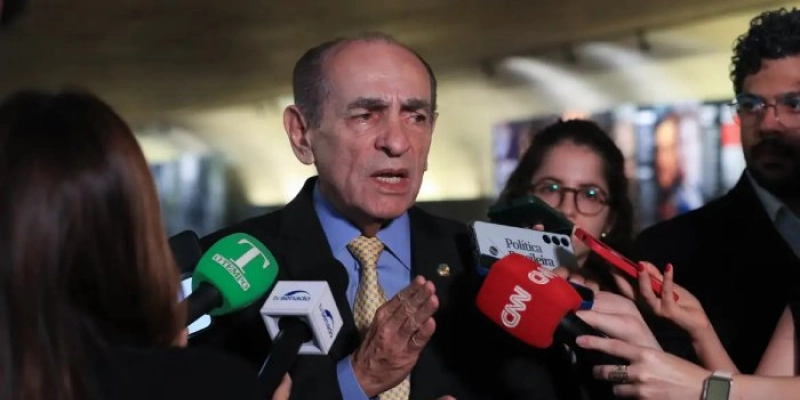 CCJ do Senado aprova fim da reeleição para cargos do Executivo