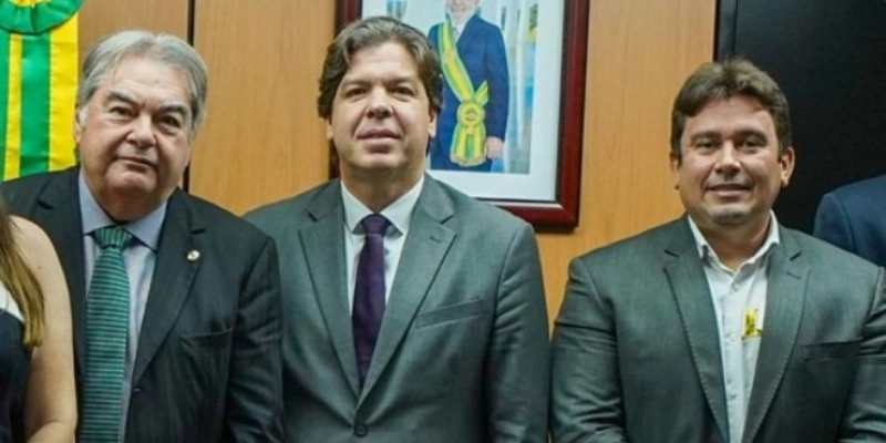 SOUSA: Prefeito, Helder busca apoio em Brasília para ampliar conectividade em escolas e comunidades rurais com o Ministro das  Comunicações