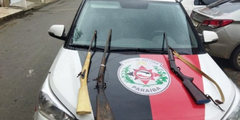 Polícia Militar apreende armas que seriam de suspeito de ameaçar a irmã, no interior da PB