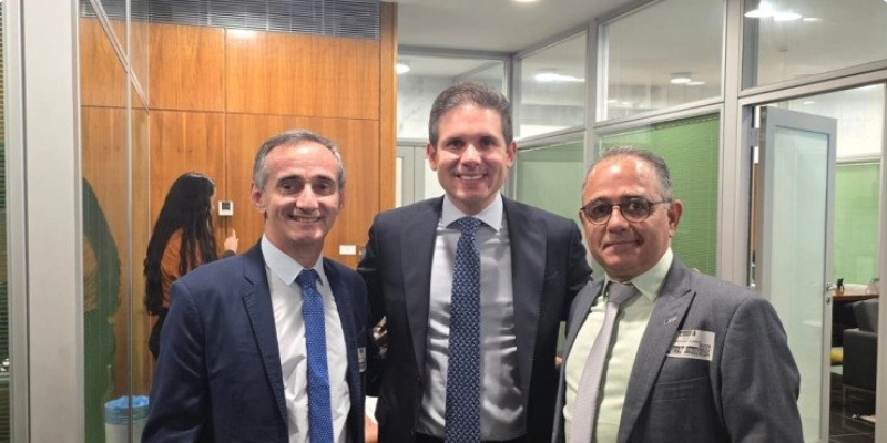 Presidente da FCDL-PB participa em Brasília de sessão solene que homenageou os 65 anos da CNDL