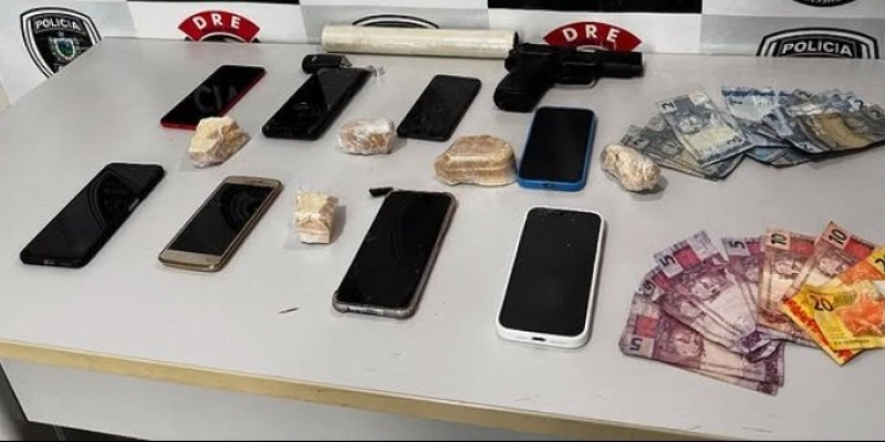 Mulher é detida com crack e simulacro de arma de fogo no interior da Paraíba