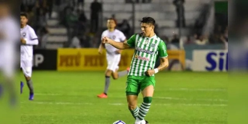 Botafogo-PB anuncia Felippe Borges como reforço para a lateral-esquerda