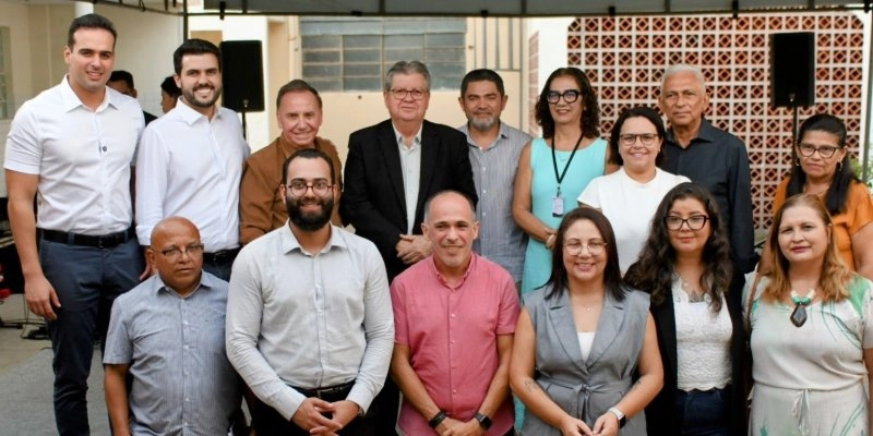 João Azevêdo entrega reformas dos Conselhos de Educação e de Alimentação Escolar e assegura melhores condições de trabalho aos profissionais