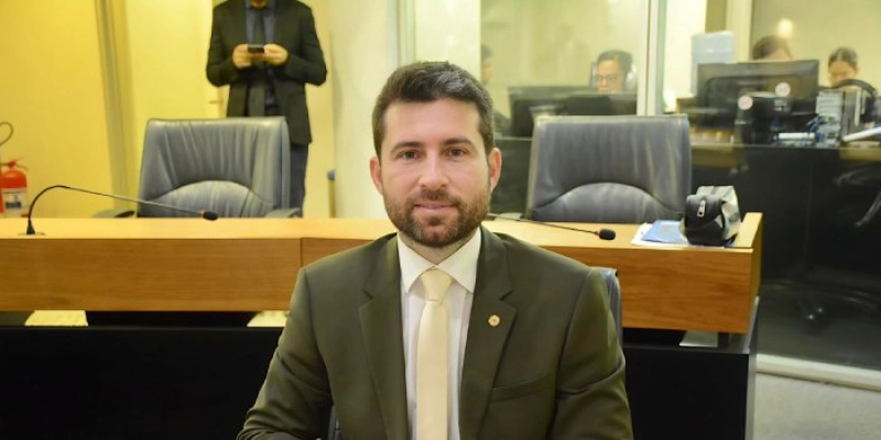 Deputado Michel Henrique celebra reestruturação da Polícia Militar da Paraíba e homenageia legado familiar na segurança pública