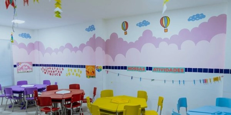 João Azevêdo entrega creche e inspeciona construção de escola e implantação da PB-123 em Pocinhos