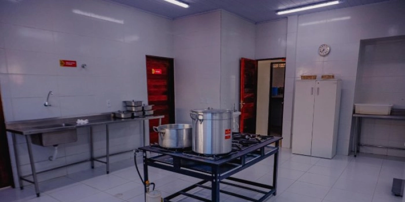 Cícero Lucena entrega nova Cozinha Comunitária do Bairro dos Novais e destaca avanço na segurança alimentar em João Pessoa