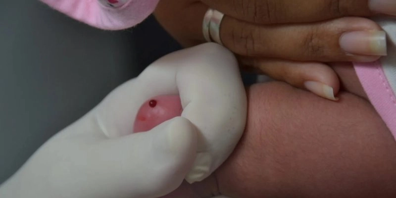Instituto Cândida Vargas reforça a importância do teste do pezinho para a saúde do bebê