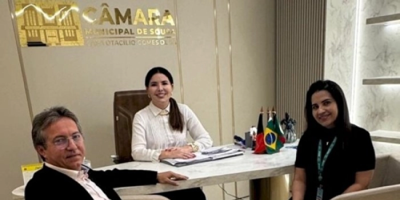 Amanda Silveira se reúne com gerente da Caixa para discutir gestão financeira