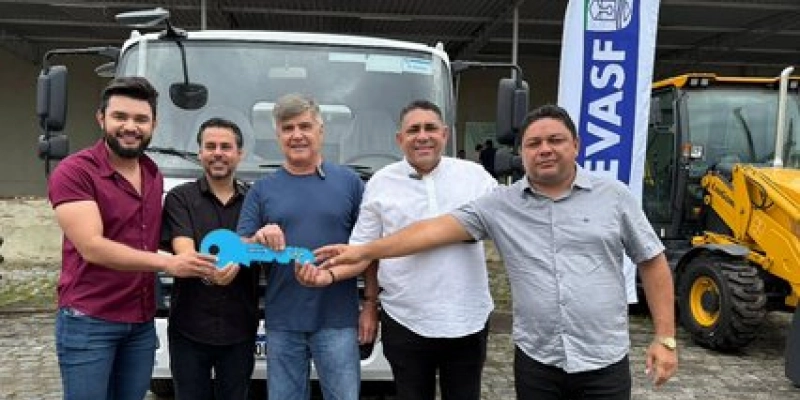Município de Aparecida conquista novo caminhão compactador