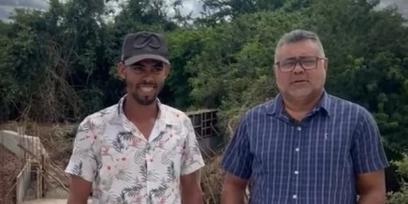 Vereador Delani Gledson acompanha obra do lajão em Caiçara dos Teodoro