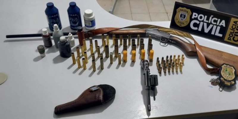 Após 20 anos, Polícia Civil captura, em São José da Lagoa Tapada, foragido por homicídio e tentativa de assassinato no Ceará