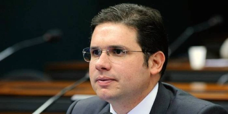 Câmara aprova urgência para suspender decreto do IOF