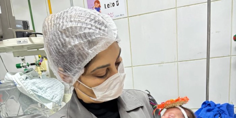 Maternidade de Patos realiza ensaio fotográfico junino com recém-nascidos