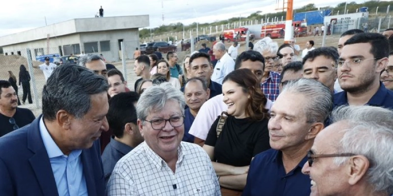 Cícero Lucena destaca potencial de desenvolvimento do Sertão durante inauguração da nova pista do Aeroporto de Patos