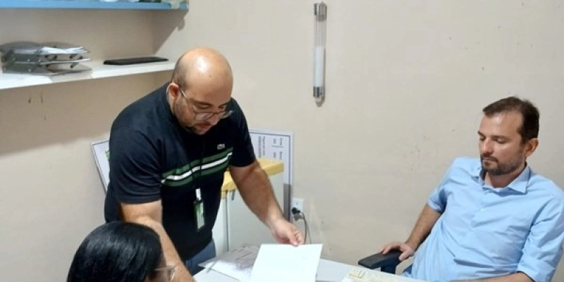 Prefeitura de Sousa realiza entrega de cheques do Programa Fazer Negócio Relâmpago