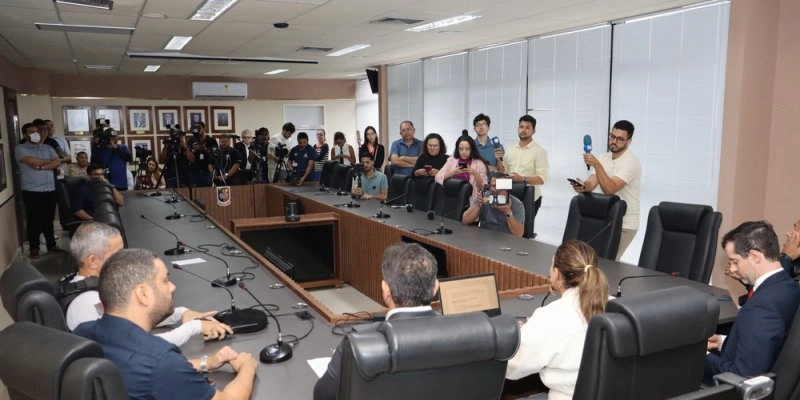 Ministério Público avalia cumprimento do TAC da Orla e cobra regularização dos ambulantes