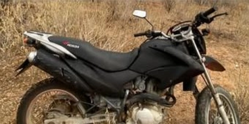 Moto com queixa de roubo é apreendida pela PM no Sertão da Paraíba