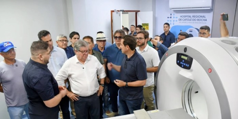 João Azevêdo entrega escolas, travessias urbanas e equipamentos de Saúde em Brejo dos Santos, Catolé do Rocha e Brejo do Cruz