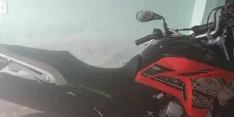 Moto com queixa de roubo é apreendida na cidade de Santa Helena