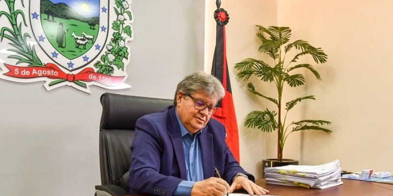 João Azevêdo anuncia licitação para construção de barragens em Sumé, Uiraúna, Pombal e Catingueira com investimentos de R$ 177 milhões