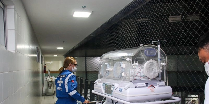 Saúde da Paraíba realiza transferência terrestre de recém-nascida com cardiopatia internada em hospital de Pernambuco
