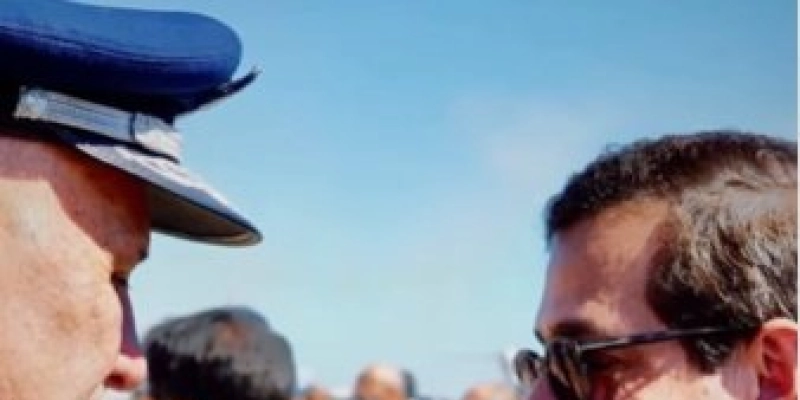 Deputado Gervásio Maia é condecorado com Medalha Mérito Santos-Dumont pela Aeronáutica