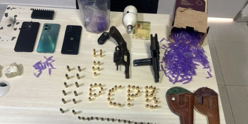 NA PB - Suspeitos de chacina na Praia do Sol são presos com armas e drogas
