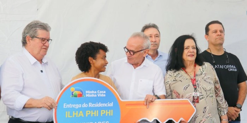 Cícero Lucena destaca isenção de ITBI pela Prefeitura na entrega de 44 apartamentos do Minha Casa Minha Vida