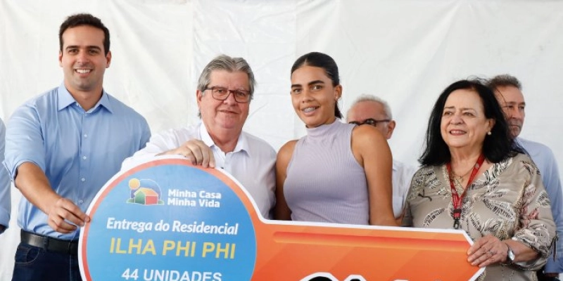 João Azevêdo assegura moradia digna com entrega de unidades habitacionais em João Pessoa