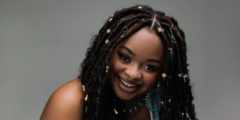 Dia da Mulher Negra Latino-americana e Caribenha tem shows de Tássia Reis e Clara Potiguara no Espaço Cultural