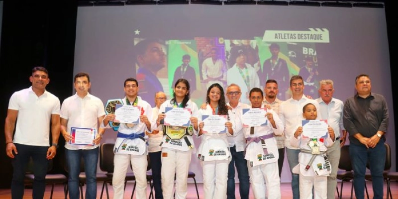 Cícero Lucena reforça apoio ao esporte e entrega 352 quimonos a atletas de jiu-jítsu