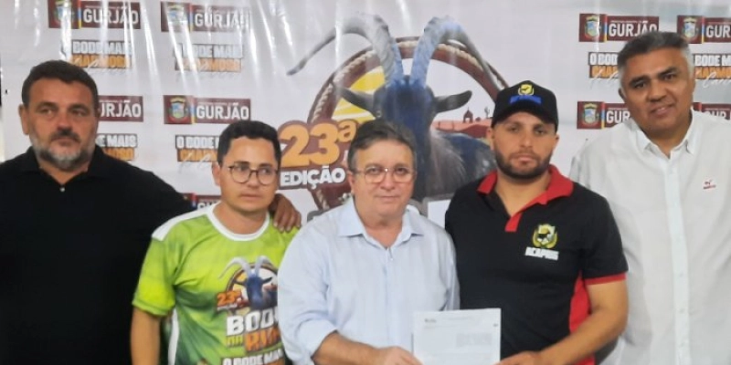 Governo faz cessão de veículos para associações, entidades e prefeituras do Cariri paraibano