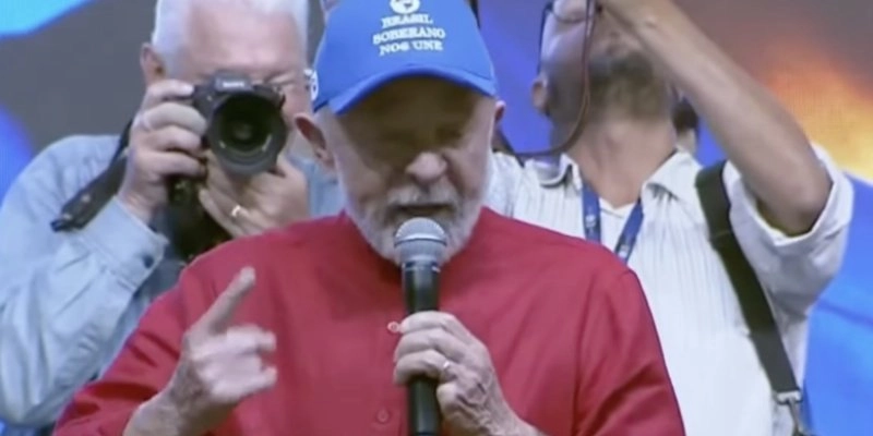Governo Lula prepara pacote de programas sociais para reduzir rejeição e reagir a tarifa de Trump