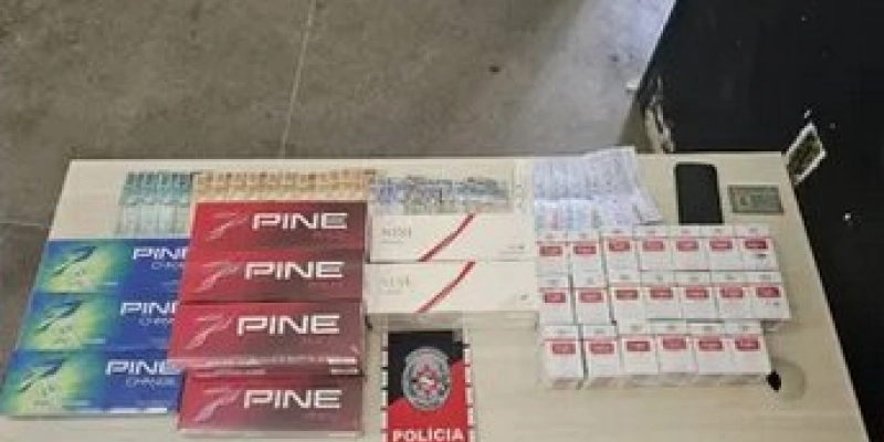 Polícia Militar apreende cigarros contrabandeados e conduz suspeito à DP em Cajazeiras