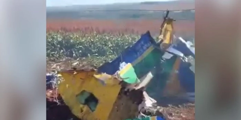 Avião da Esquadrilha da Fumaça cai no interior de São Paulo