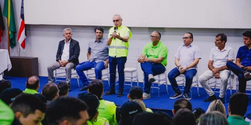 Cícero Lucena dá posse a 48 concursados, assina termo da sede da Semob-JP e anuncia nova convocação de aprovados