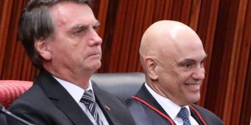 PF apreende celular de Bolsonaro após ordem de Moraes e ex-presidente é colocado em prisão domiciliar