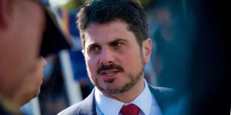 Moraes impõe tornozeleira eletrônica e novas restrições a Marcos do Val