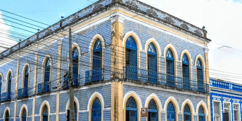 Governador assina cessão de uso do Casarão dos Azulejos para implantação do Museu da Justiça Eleitoral e autoriza reforma do prédio