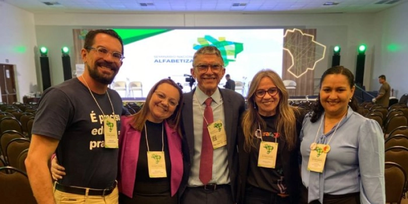 Representantes da Secretaria Municipal de Educação participam de Seminário Nacional pela Alfabetização