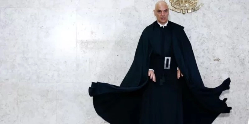 Oposição reúne assinaturas e protocola pedido de impeachment contra Alexandre de Moraes no Senado