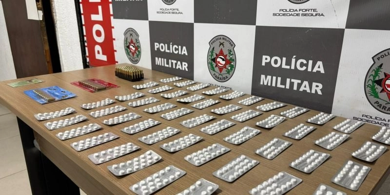 Polícia militar desmonta esquema de tráfico de comprimidos alucinógenos