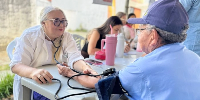 Caravana do Cuidar leva serviços à população do Bairro 13 de Maio e realiza mais de 240 atendimentos