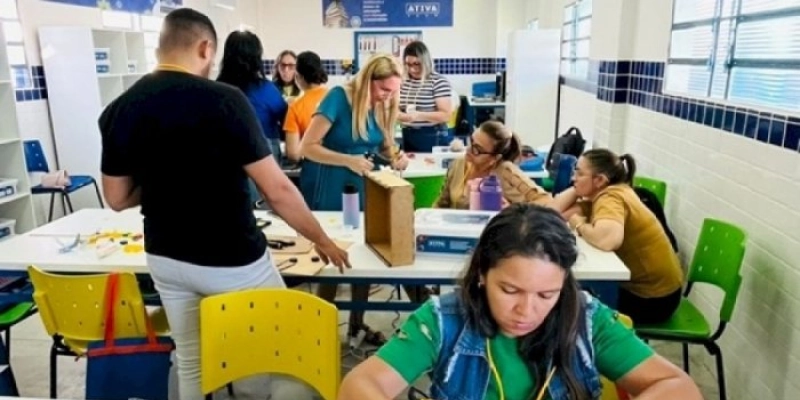 Em Sousa, professores da EMEIEF Papa Paulo VI recebem formação sobre uso pedagógico do Laboratório Maker