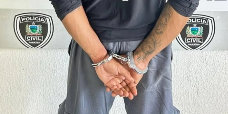 Polícia Civil cumpre mandado de prisão por porte ilegal de arma de fogo de uso restrito e tráfico de entorpecentes