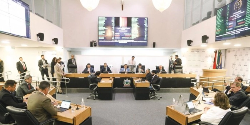  "Lei Felca": Assembleia Legislativa aprova projeto de combate à adultização de crianças